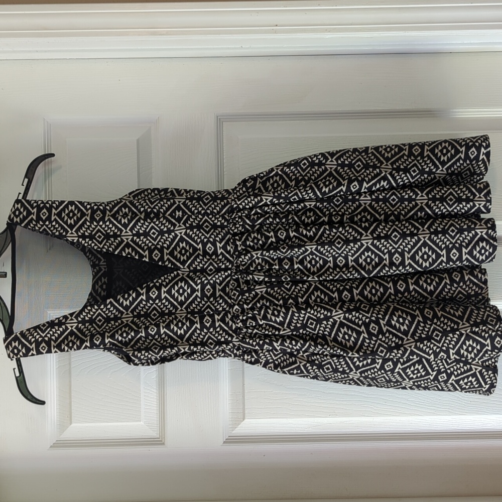 Forever 21 womens small Mini Dress Aztec Print Sleeveless Casual Party Dress 126